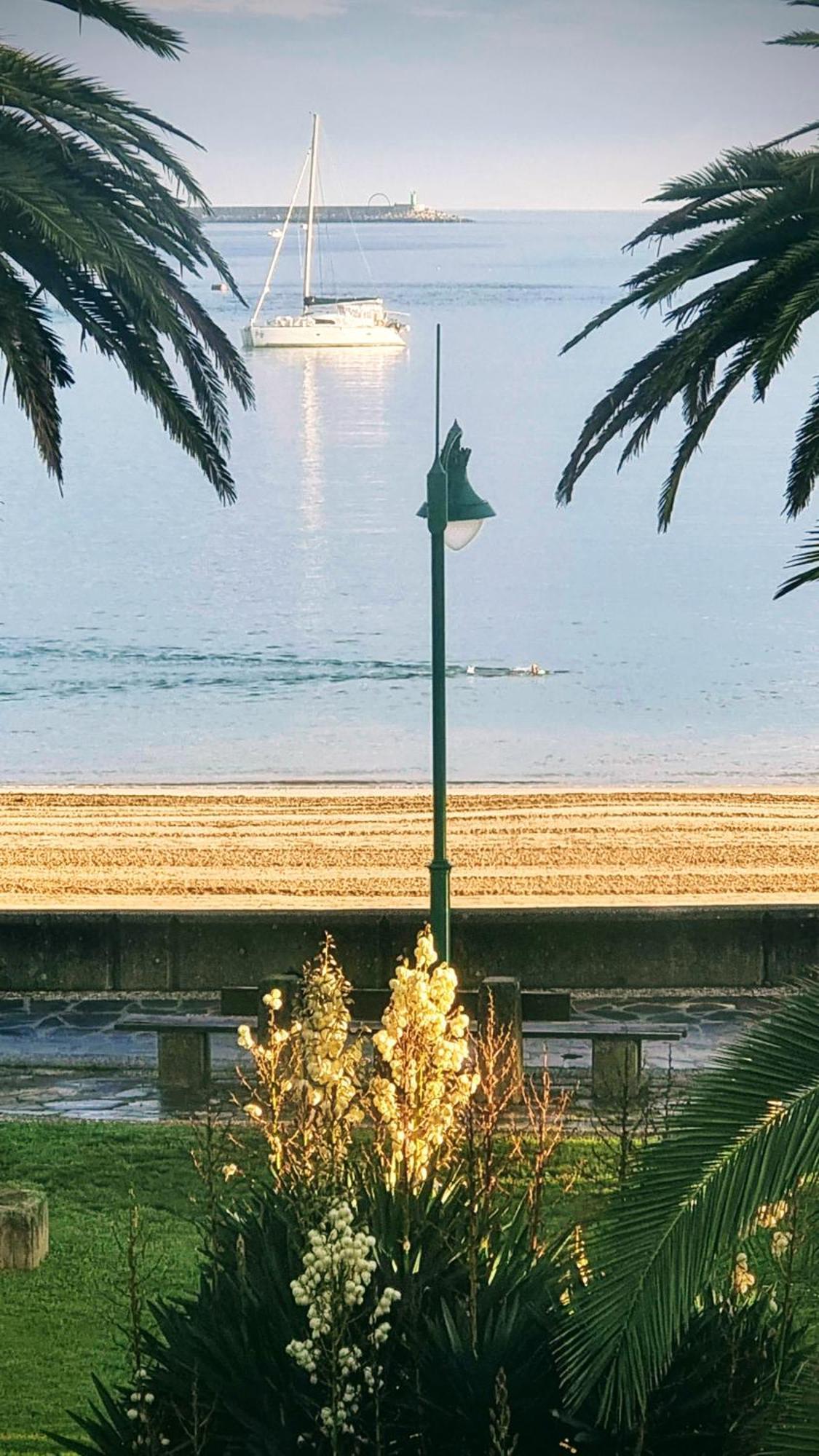 Precioso Atico Frente A La Playa De Santa Cristina Corunha Exterior foto